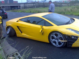 Illustration for article titled The 30 Most Expensive Car Crashes Of 2009